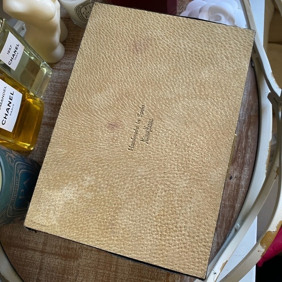 Handcrafted Leather Jewel Box with lock and key made in Spain for Neiman… - Picture 11 of 16